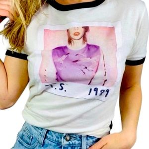 Taylor Swift 1989 album cover concert T shirt - SWIFTY Merch
